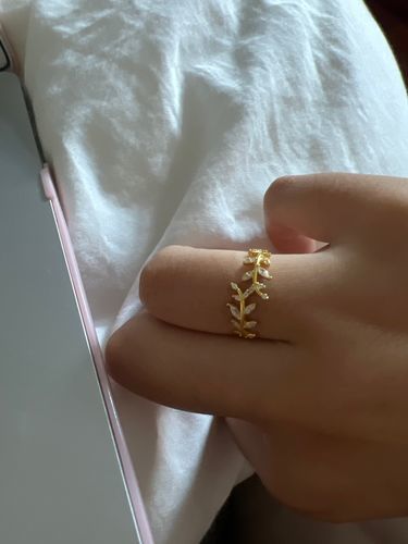 Customer photo review of Flora Ring