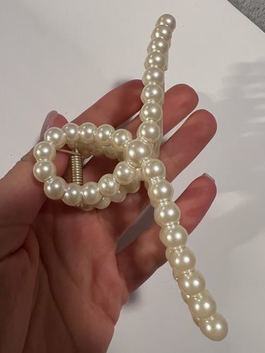 Customer photo review of Lovely Pearl Hair Clip