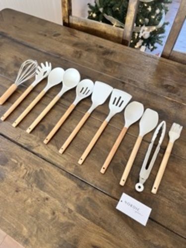 Customer photo review of Silicone Utensils Set