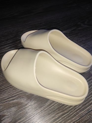 Customer photo review of Nordic Rubber Slides Sandals For Women