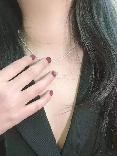 Customer photo review of Sparkling Beauty Necklace