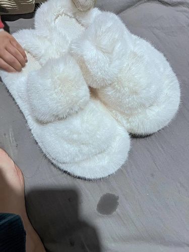 Customer photo review of Ella Faux Fur Women's Slides Sandals