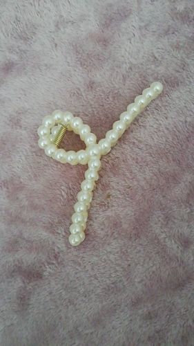 Customer photo review of Lovely Pearl Hair Clip