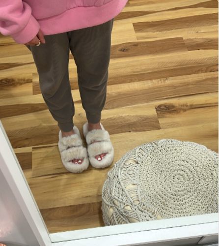 Customer photo review of Ella Faux Fur Women's Slides Sandals