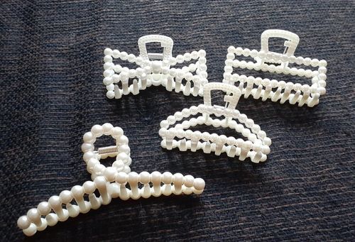 Customer photo review of Lovely Pearl Hair Clip