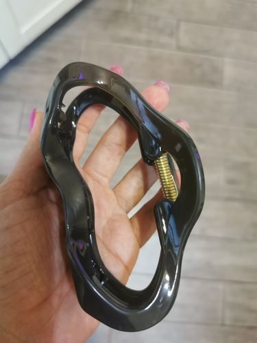 Customer photo review of Ruby Stylish Hair Claw Clips