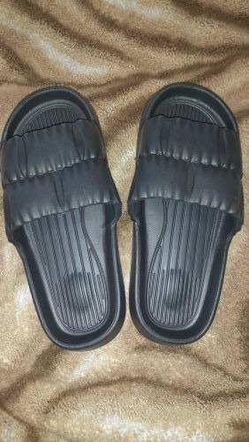 Customer photo review of Cushy Stylish Puffer Women's Slides Sandals