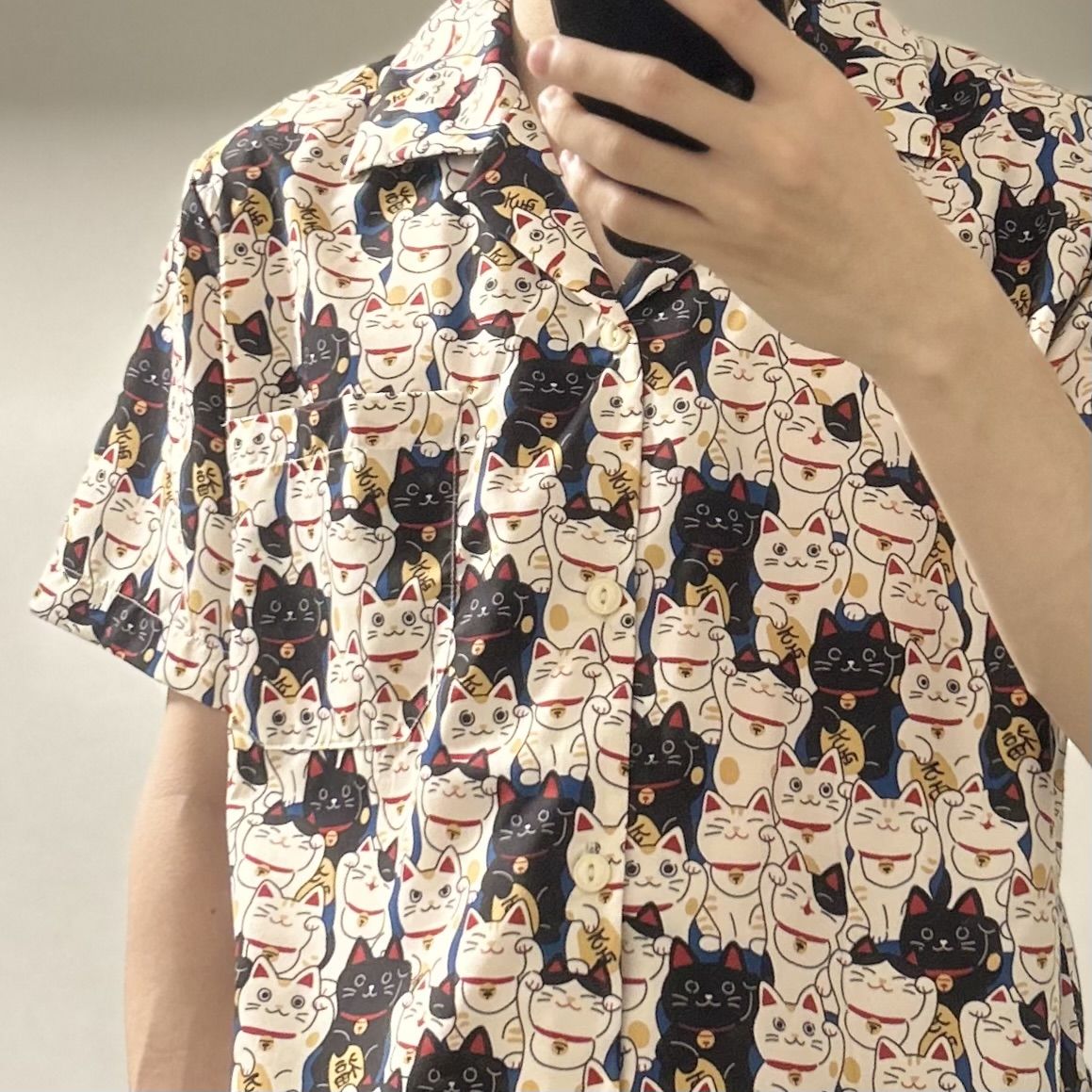Customer photo review of 江戸時代「招き猫」総柄アロハシャツ