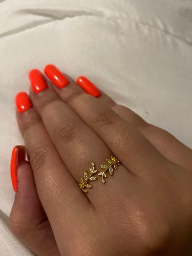 Customer photo review of Flora Ring