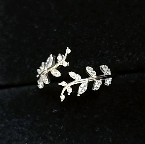 Customer photo review of Flora Ring