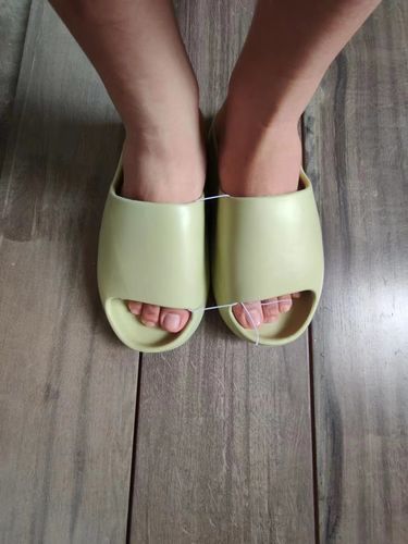 Customer photo review of Nordic Rubber Slides Sandals For Women