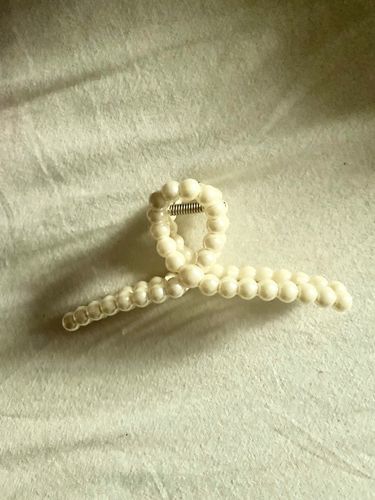 Customer photo review of Lovely Pearl Hair Clip