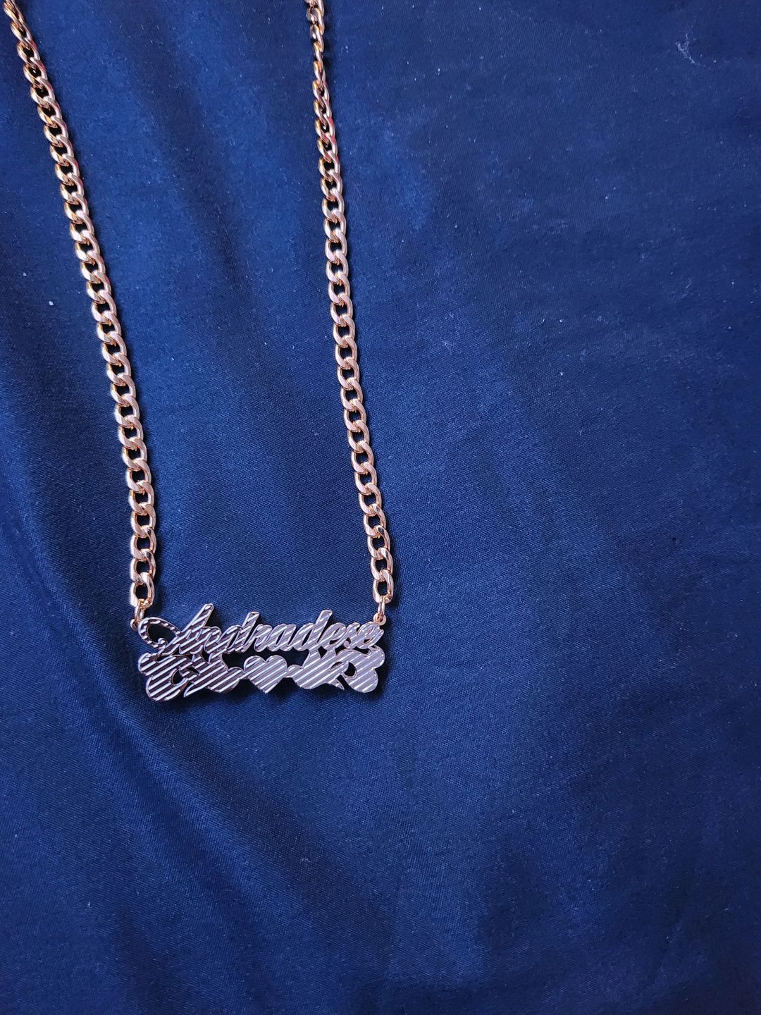 Customer photo review of Dove 3D Plated Name Necklace