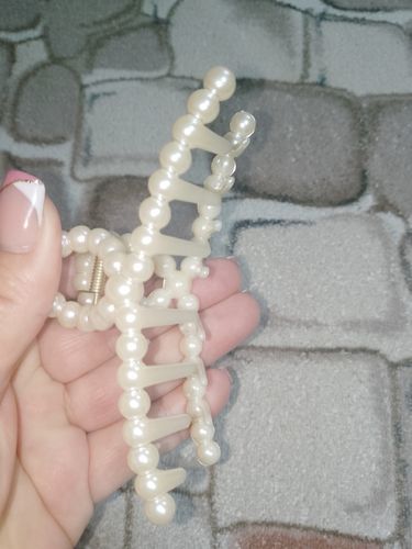 Customer photo review of Lovely Pearl Hair Clip