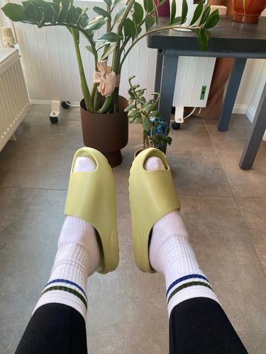 Customer photo review of Nordic Rubber Slides Sandals For Women