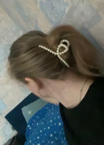 Customer photo review of Lovely Pearl Hair Clip