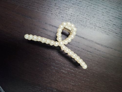 Customer photo review of Lovely Pearl Hair Clip