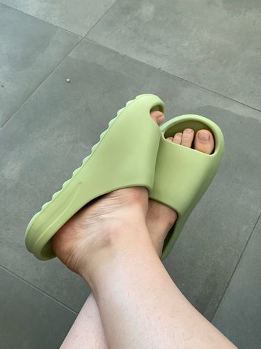 Customer photo review of Nordic Rubber Slides Sandals For Women