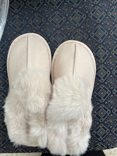 Customer photo review of Nordic Comfy Slippers