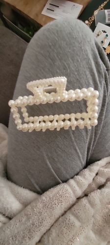 Customer photo review of Lovely Pearl Hair Clip