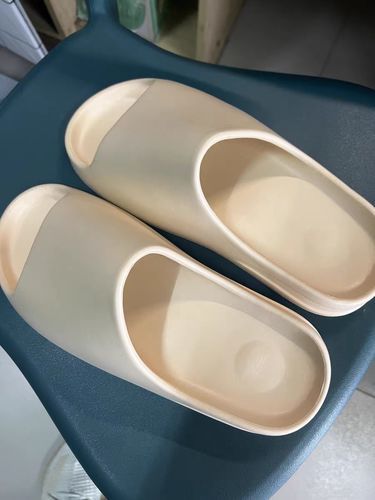 Customer photo review of Nordic Rubber Slides Sandals For Women