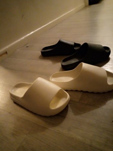 Customer photo review of Nordic Rubber Slides Sandals For Women