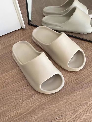 Customer photo review of Nordic Rubber Slides Sandals For Women