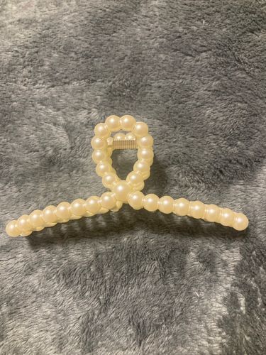 Customer photo review of Lovely Pearl Hair Clip