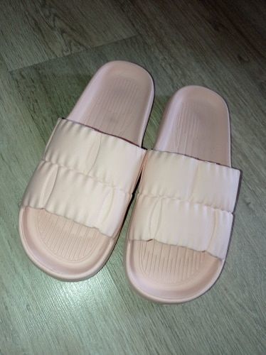 Customer photo review of Cushy Stylish Puffer Women's Slides Sandals