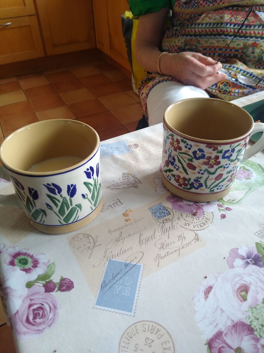 Customer photo review of Large Mug Blue Blooms