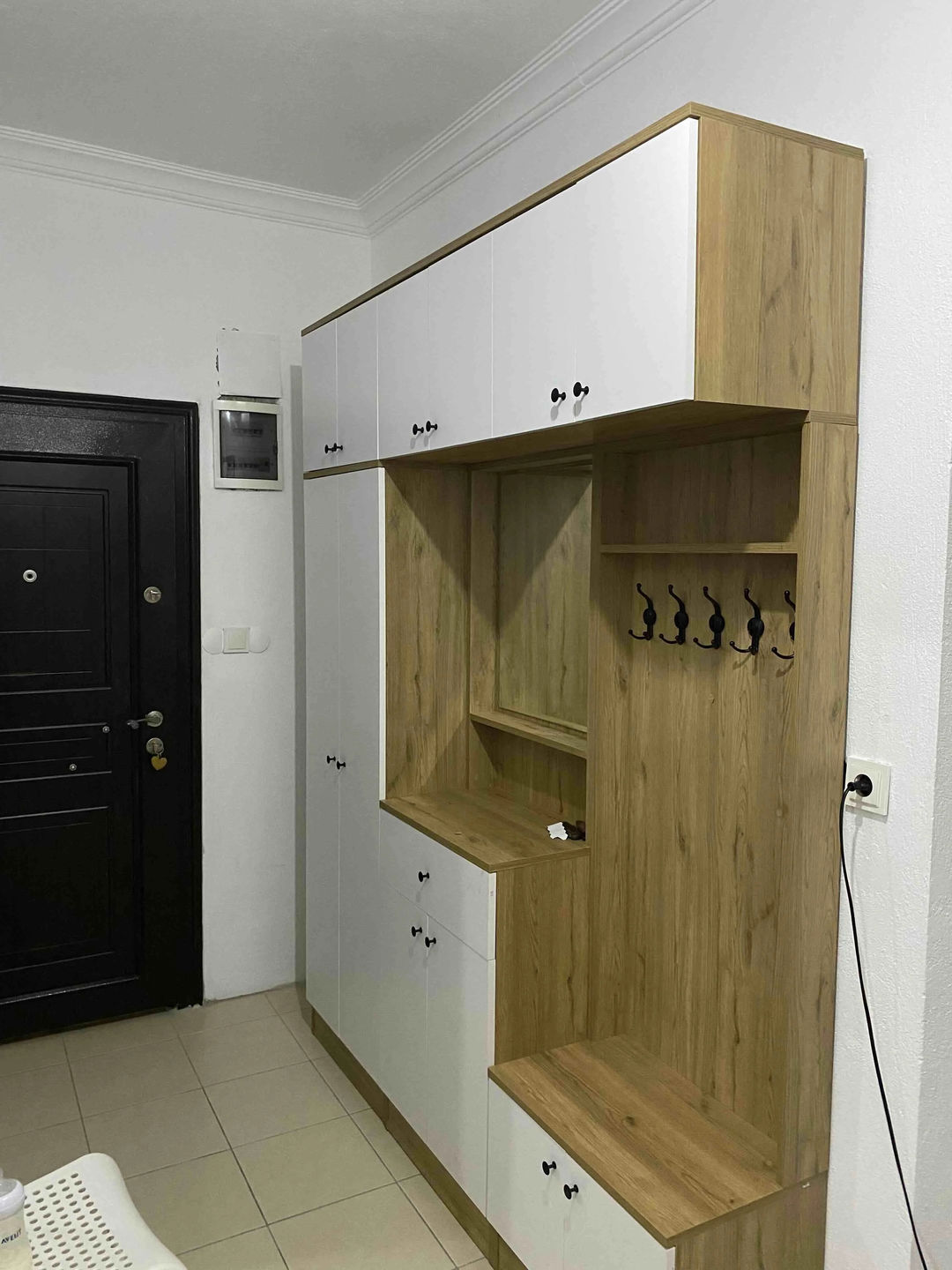 Customer photo review of Rani EA104 Portmanto Çekmeceli Aynalı Raflı Vestiyer Sepet Ceviz - Beyaz
