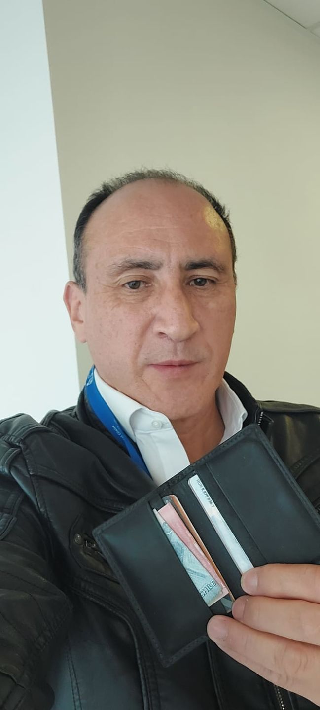 Customer photo review of Tarjetero Clásico