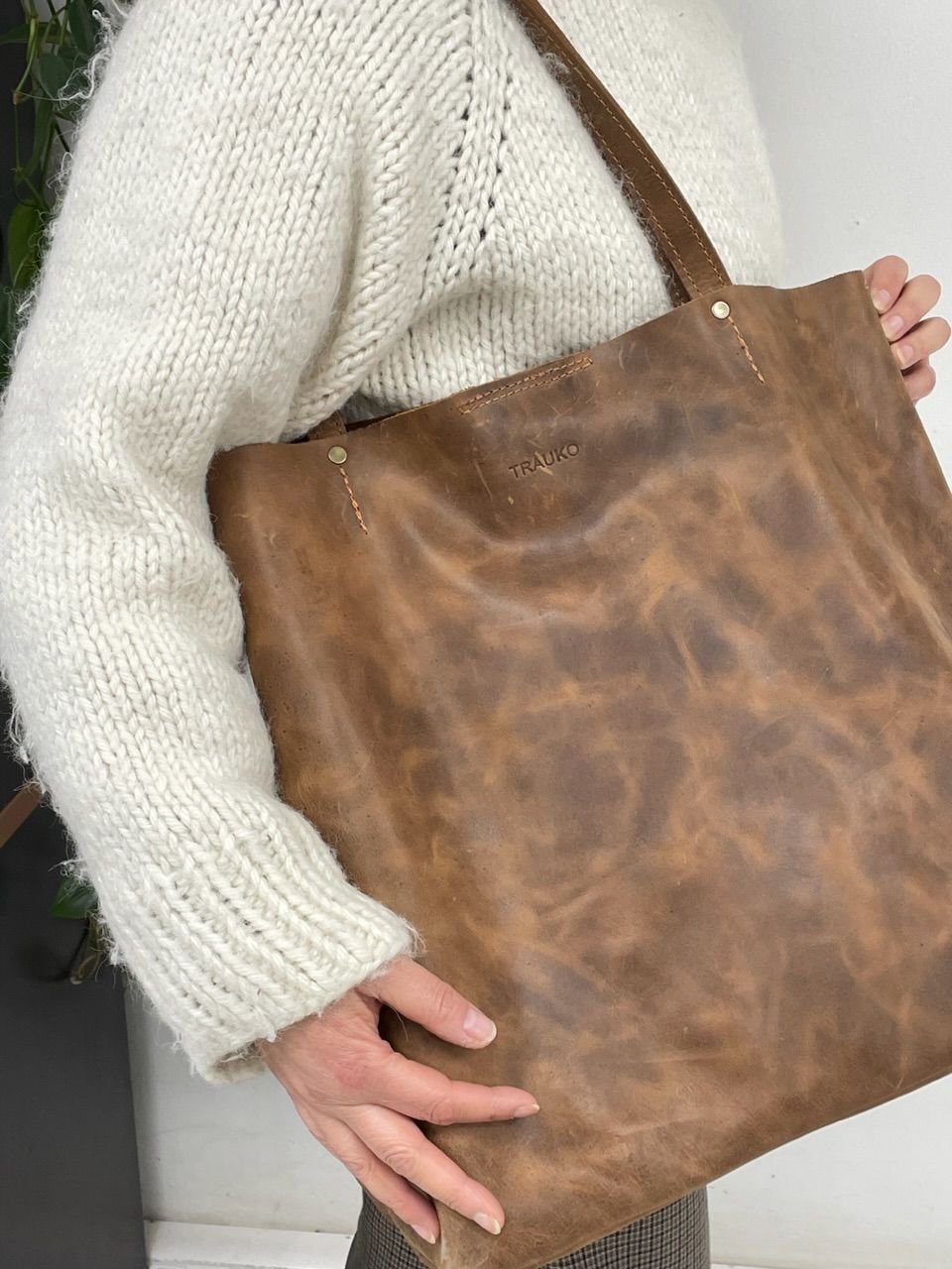Customer photo review of Cartera Tote