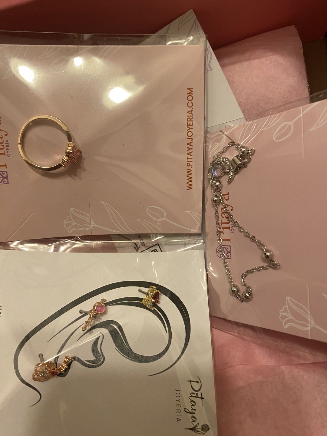 Customer photo review of Piercing Varita Sailor Moon