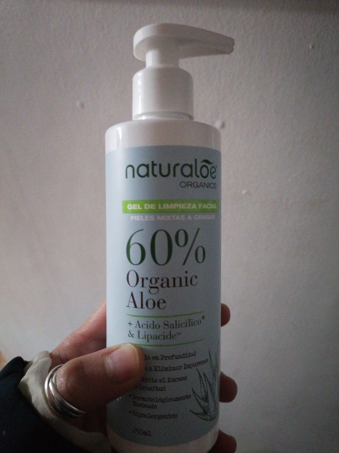 Customer photo review of Gel de Limpieza Facial Piel Mixta a Grasa 250ml