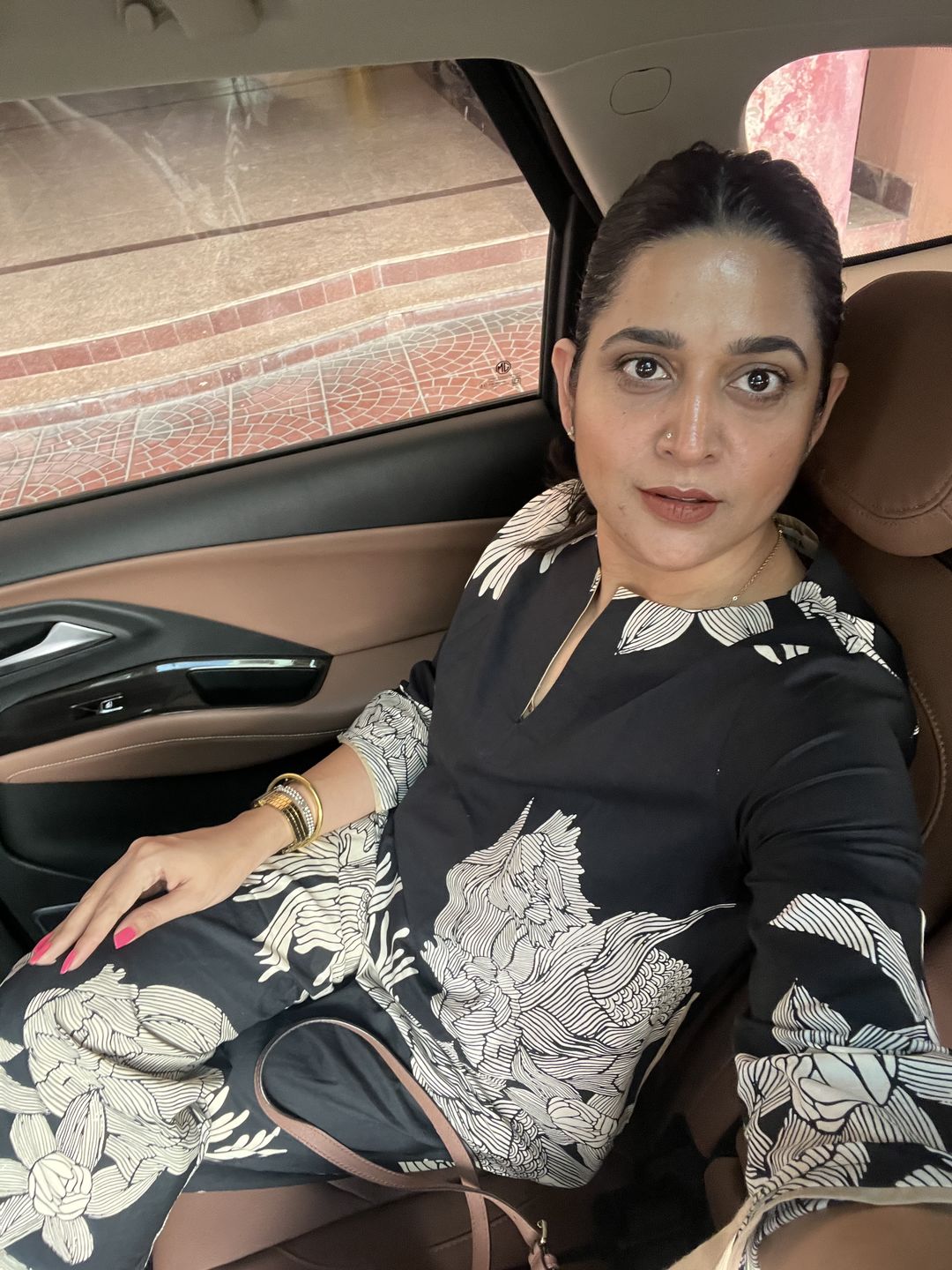 Customer photo review of Radha Tunic Set - Black Satori