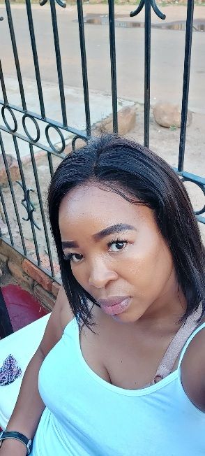 Customer photo review of Brazilian Lace Front Wig - Tara J