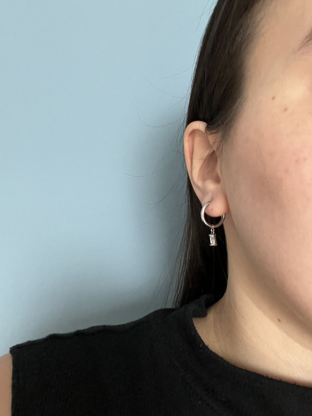 Customer photo review of Simple Baguette Ohrringe | 18K vergoldet