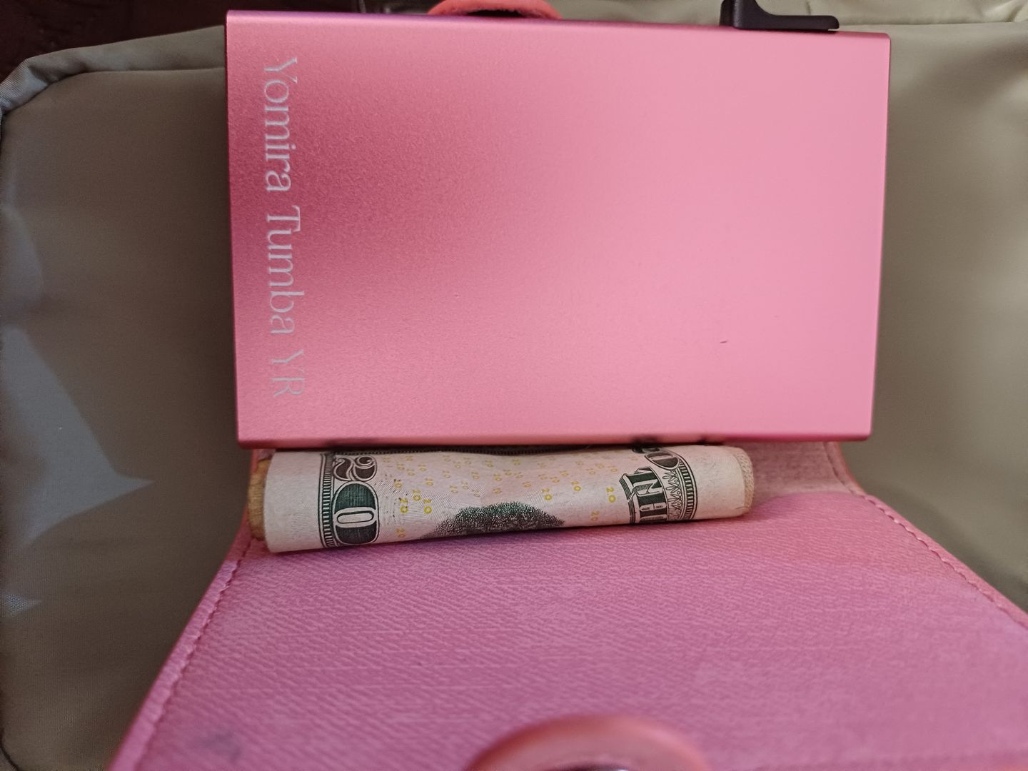 Customer photo review of E-FULL PINK