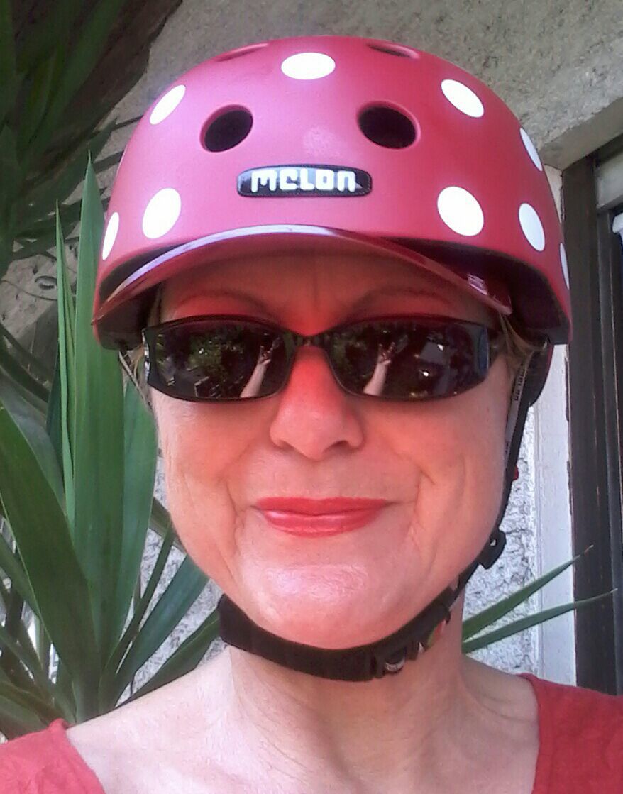 Customer photo review of Melon Bicycle Helmet Urban Active »Dotty White«