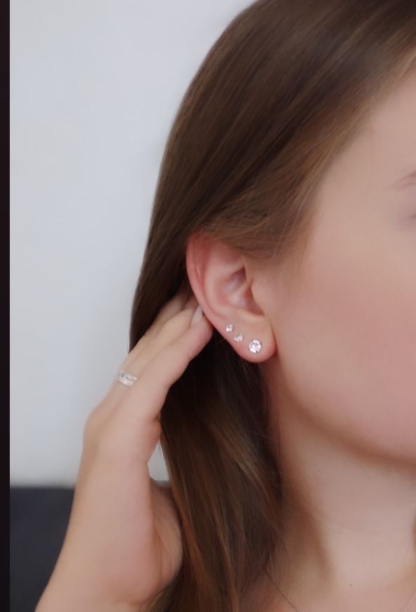 Customer photo review of Bright Diamond Ohrstecker | 18K vergoldet