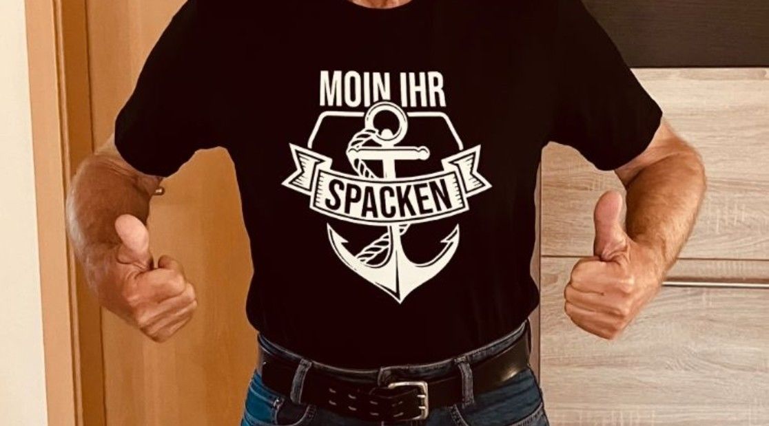 Customer photo review of Moin Ihr Spacken 2 · Herren Premium Bio T-Shirt
