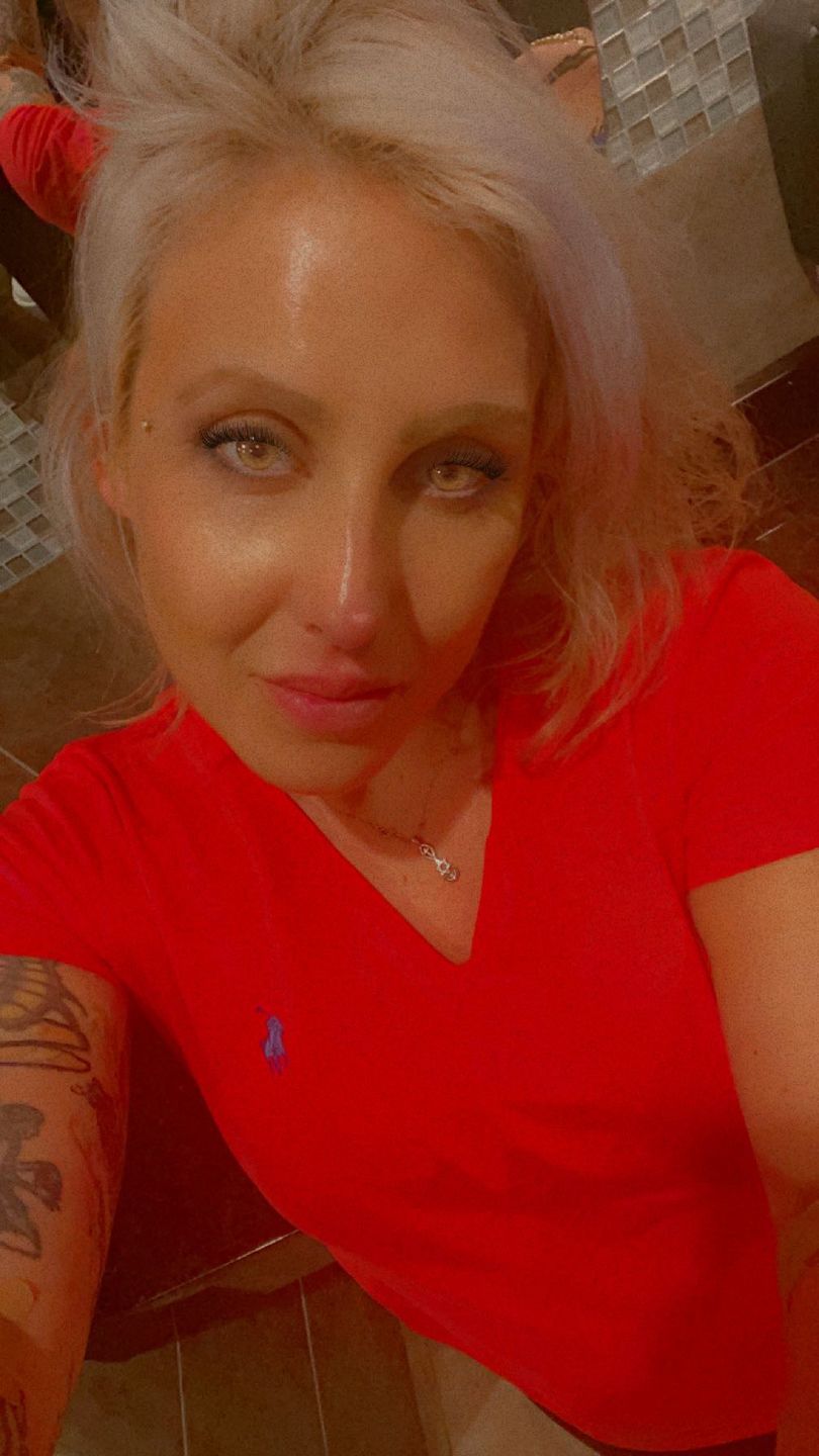 Customer photo review of Cherry OCEAN Blue Prescription Colored Contact Lenses
