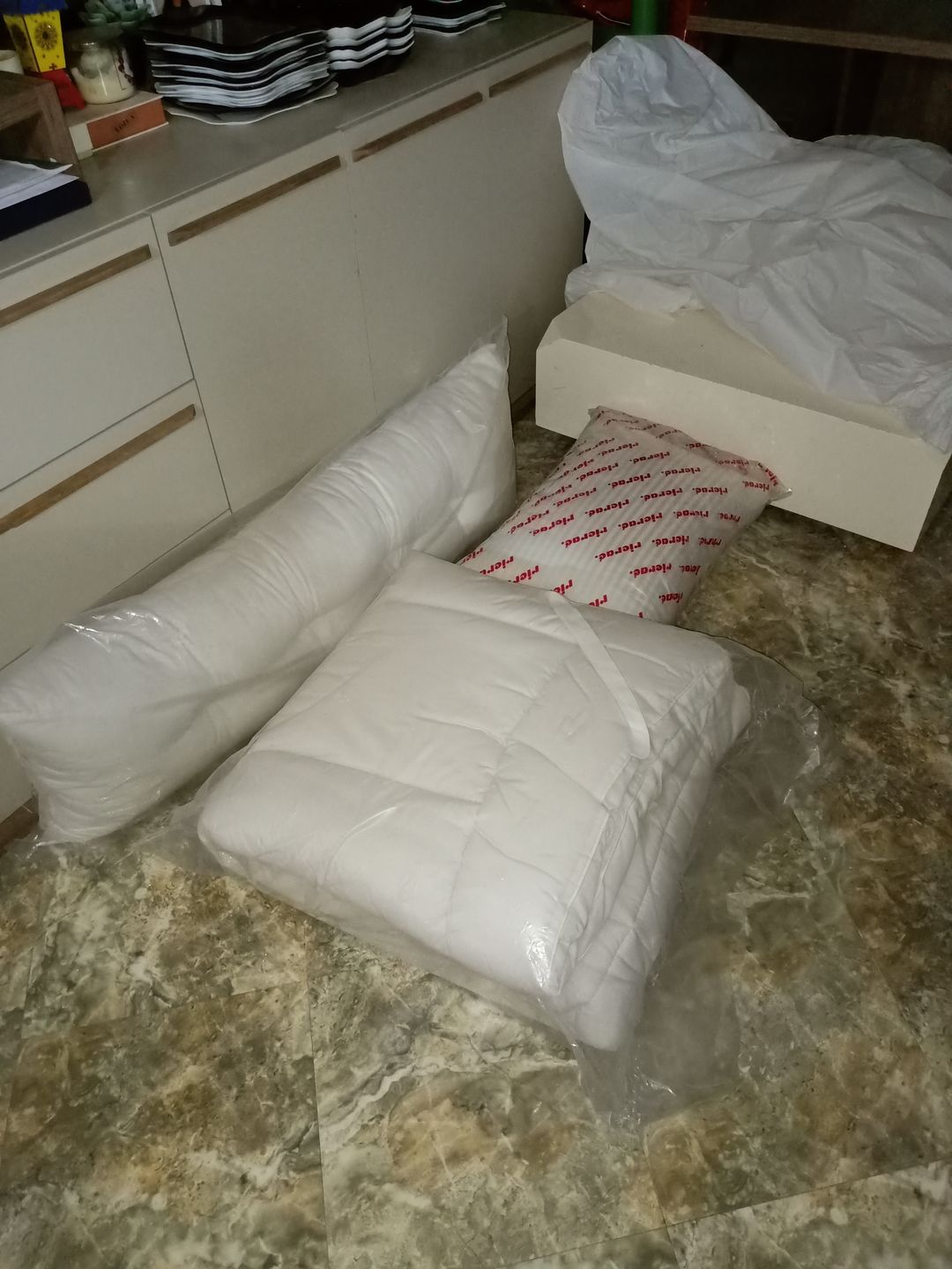 Customer photo review of Fiber Long Pillow
