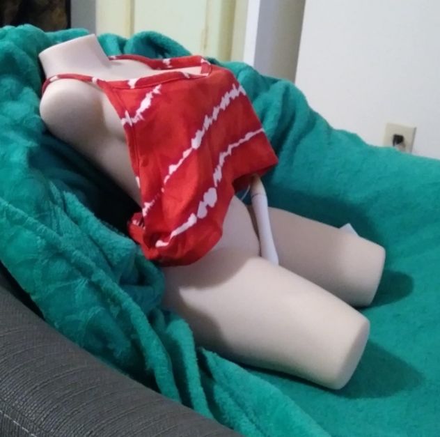 Customer photo review of Poupée sexuelle torse Grandes fesses rondes - Peggy 9,5 kg