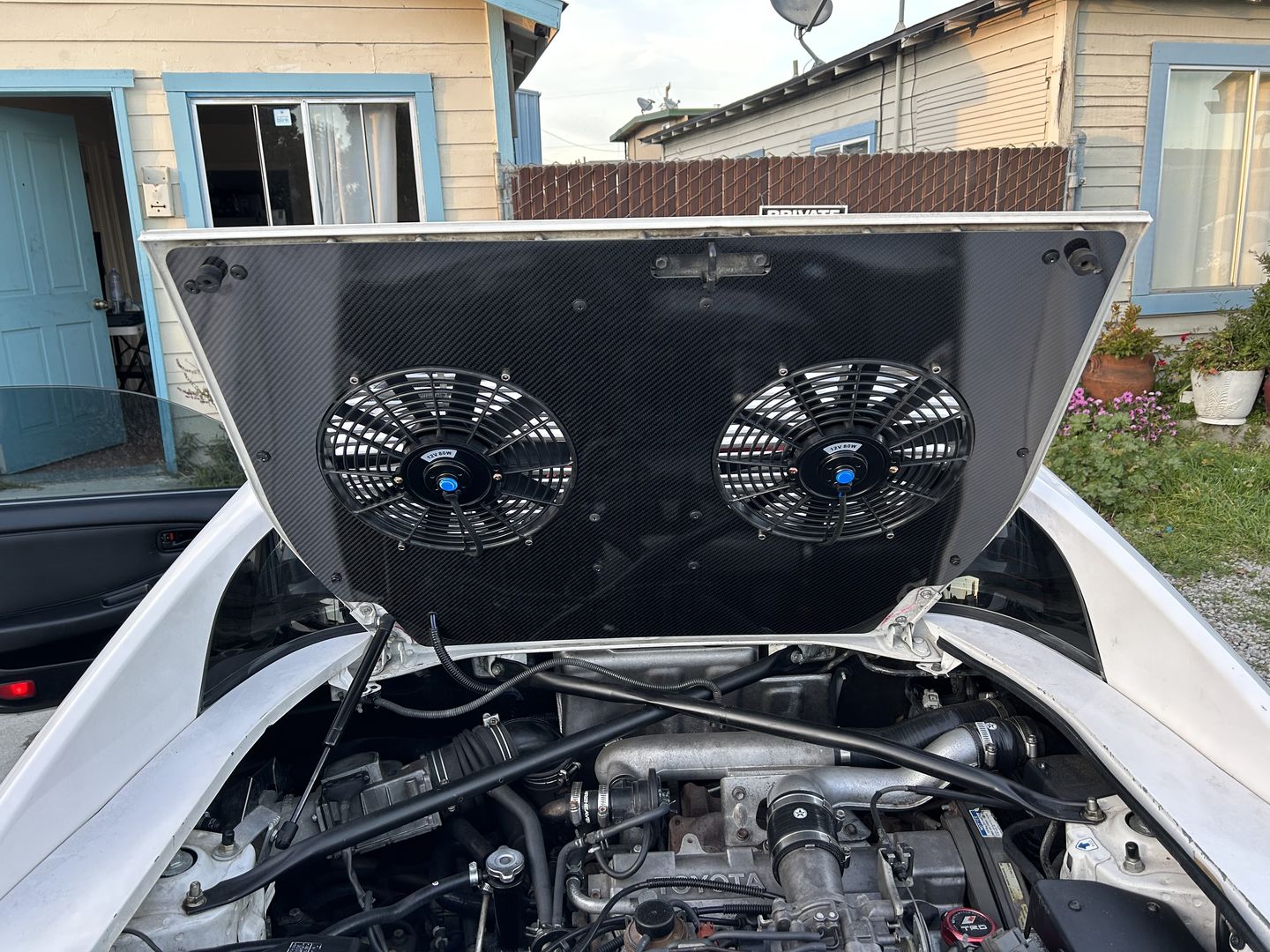 Customer photo review of Engine Lid Dual Fan Shroud (Forged Carbon Fiber/Mirror Finish/Carbon Fiber/Raw Aluminum)