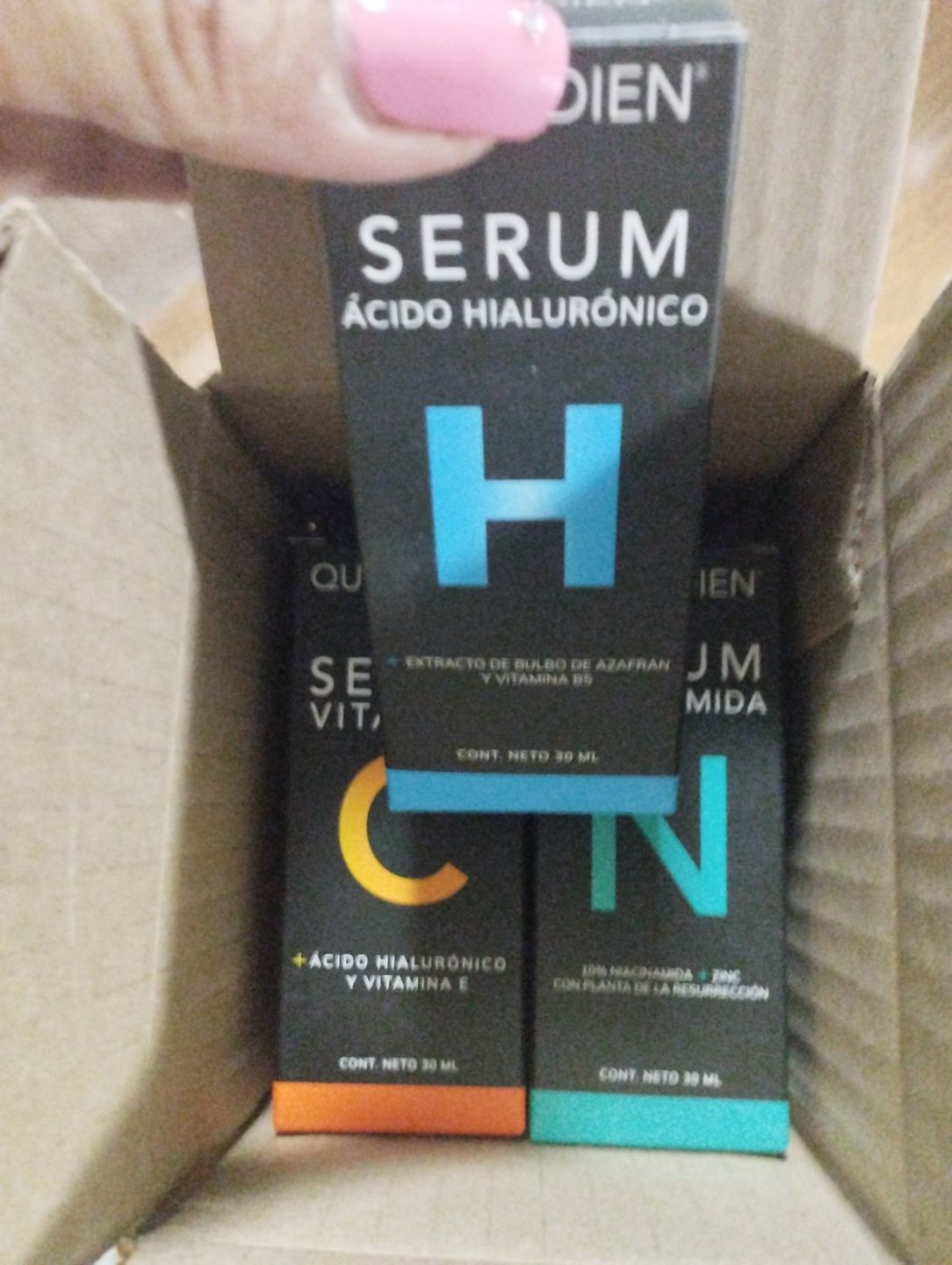 Customer photo review of Kit Los Esenciales (47% OFF) - Serum de Vitamina C 30ml + Serum de Niacinamida 30ml + Serum de Ácido Hialurónico 30ml