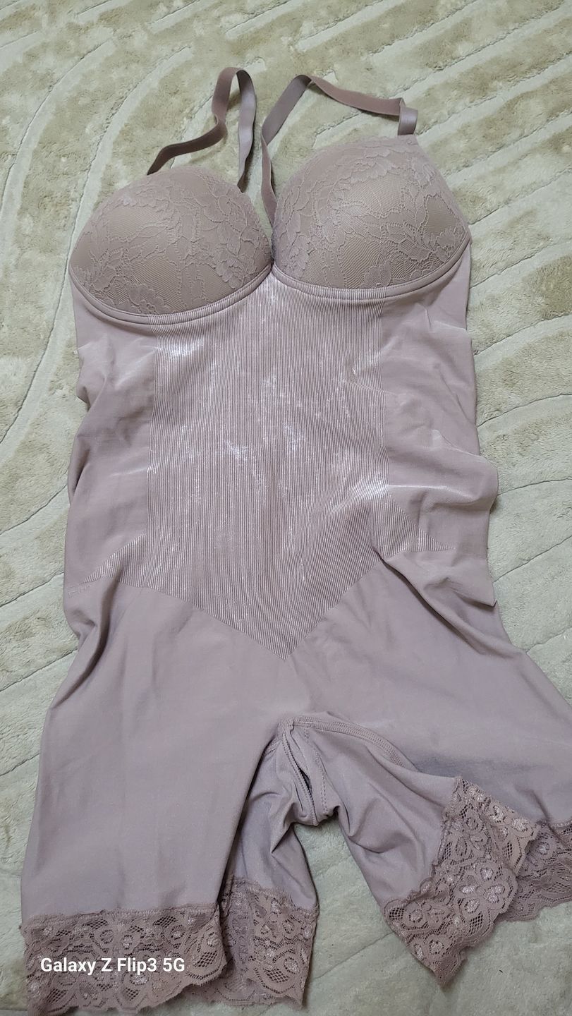 Customer photo review of Shades Bust Shaping and Butt lifting Full Body