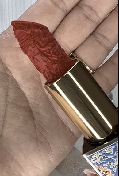 Customer photo review of CATKIN Rouge Carving Lipstick