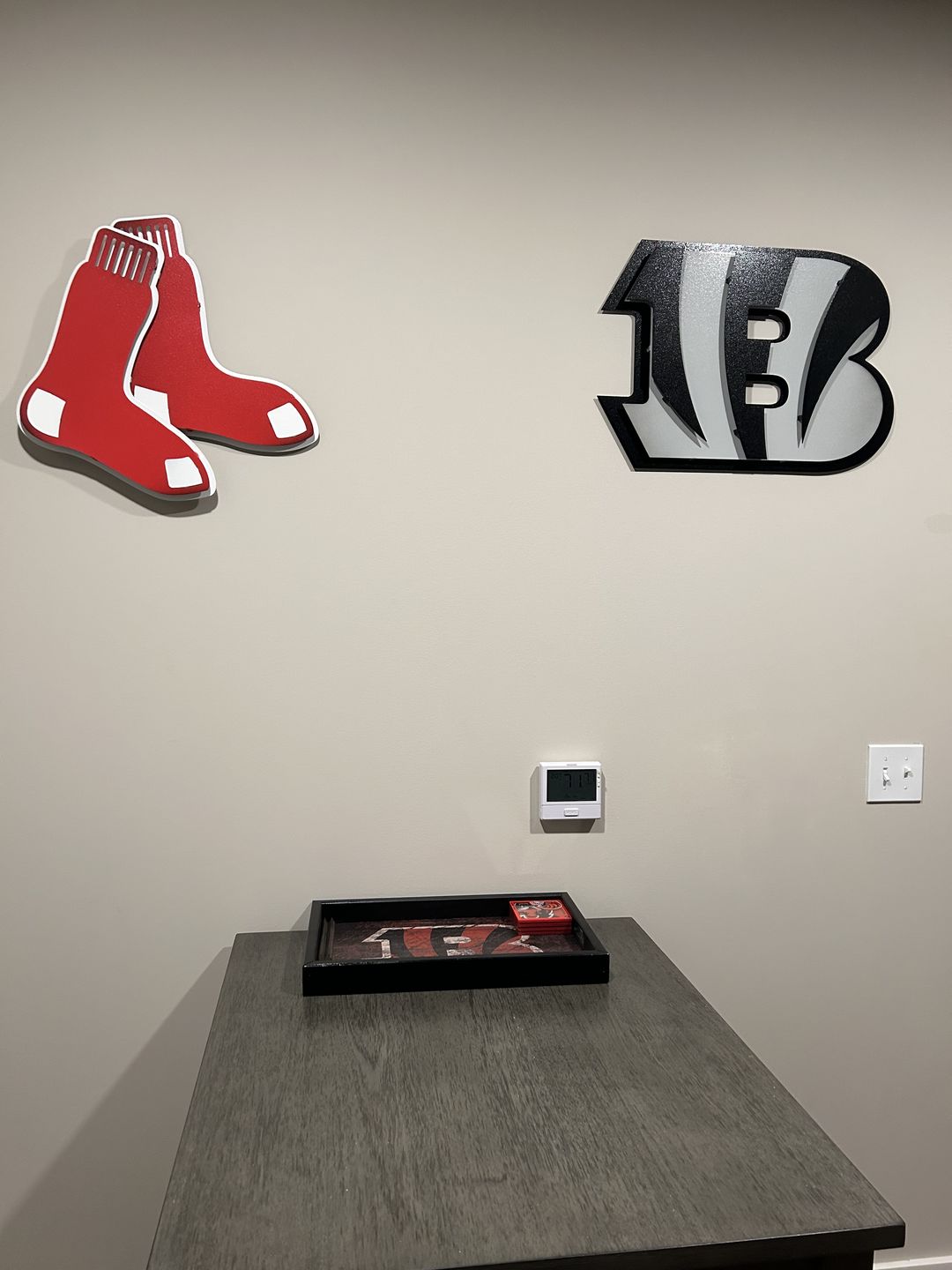 Customer photo review of MONOCHROME - Cincinnati Bengals "Striped B" 3D Vintage Metal Wall Art